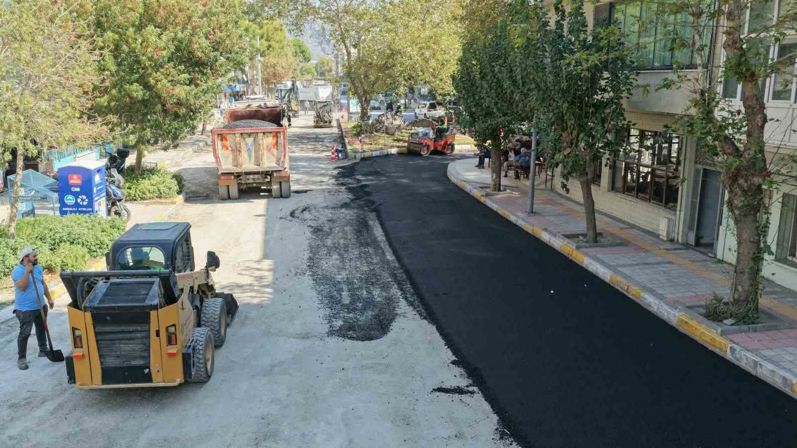 Söke Aydın Caddesi'nde Yol ve Altyapı Seferberliği