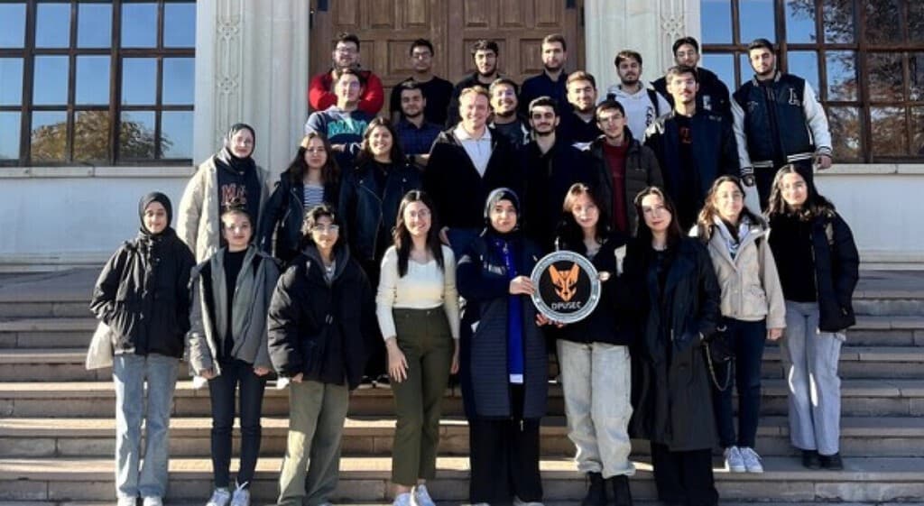 DPÜ Öğrenci Topluluklarından ÜNİDES Kapsamında Büyük Başarı
