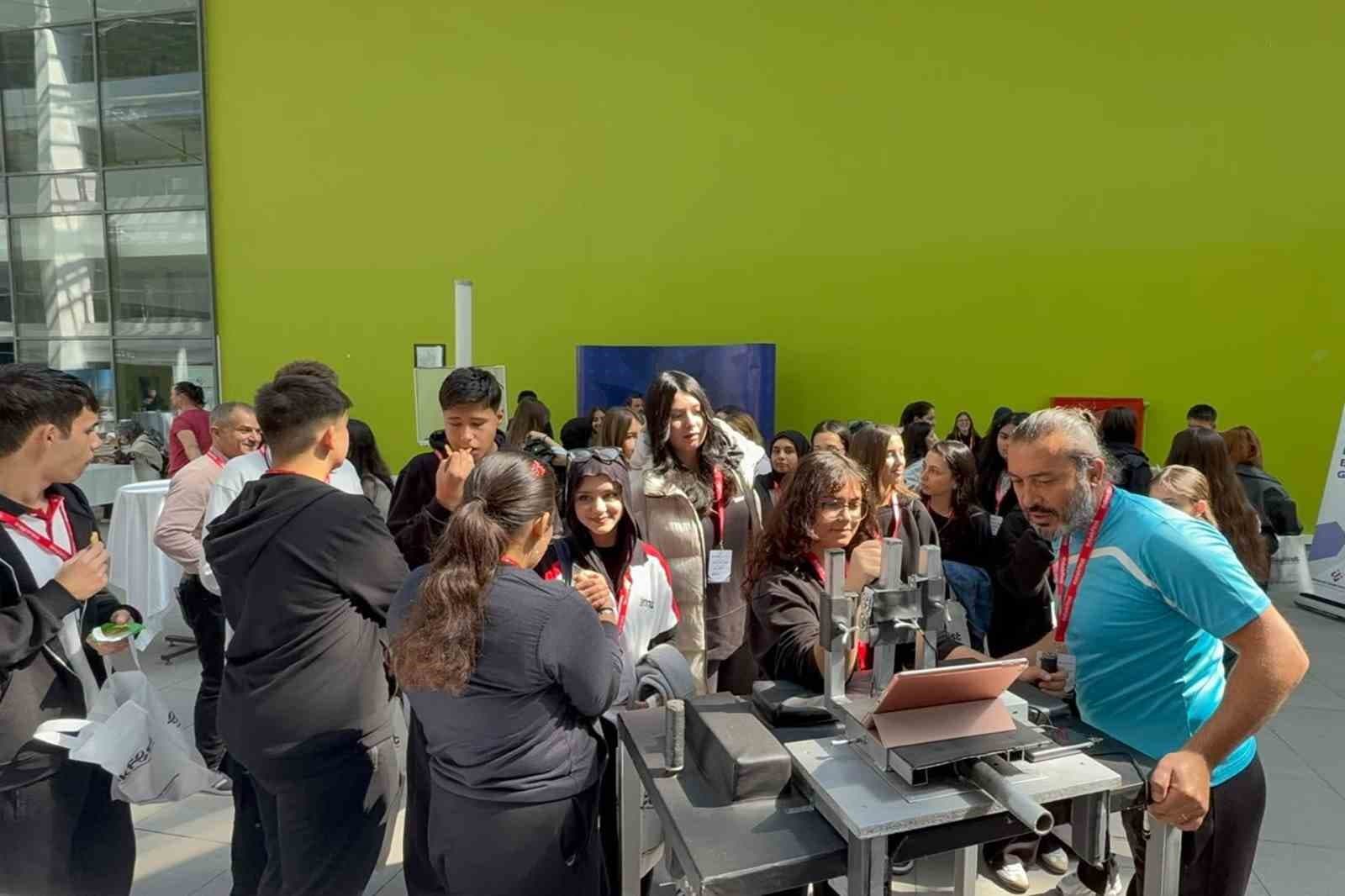 Bilecik Şeyh Edebali Üniversitesi'nin Yenilikçi Çalışmaları ESTEKFEST 2026'da Sergilendi