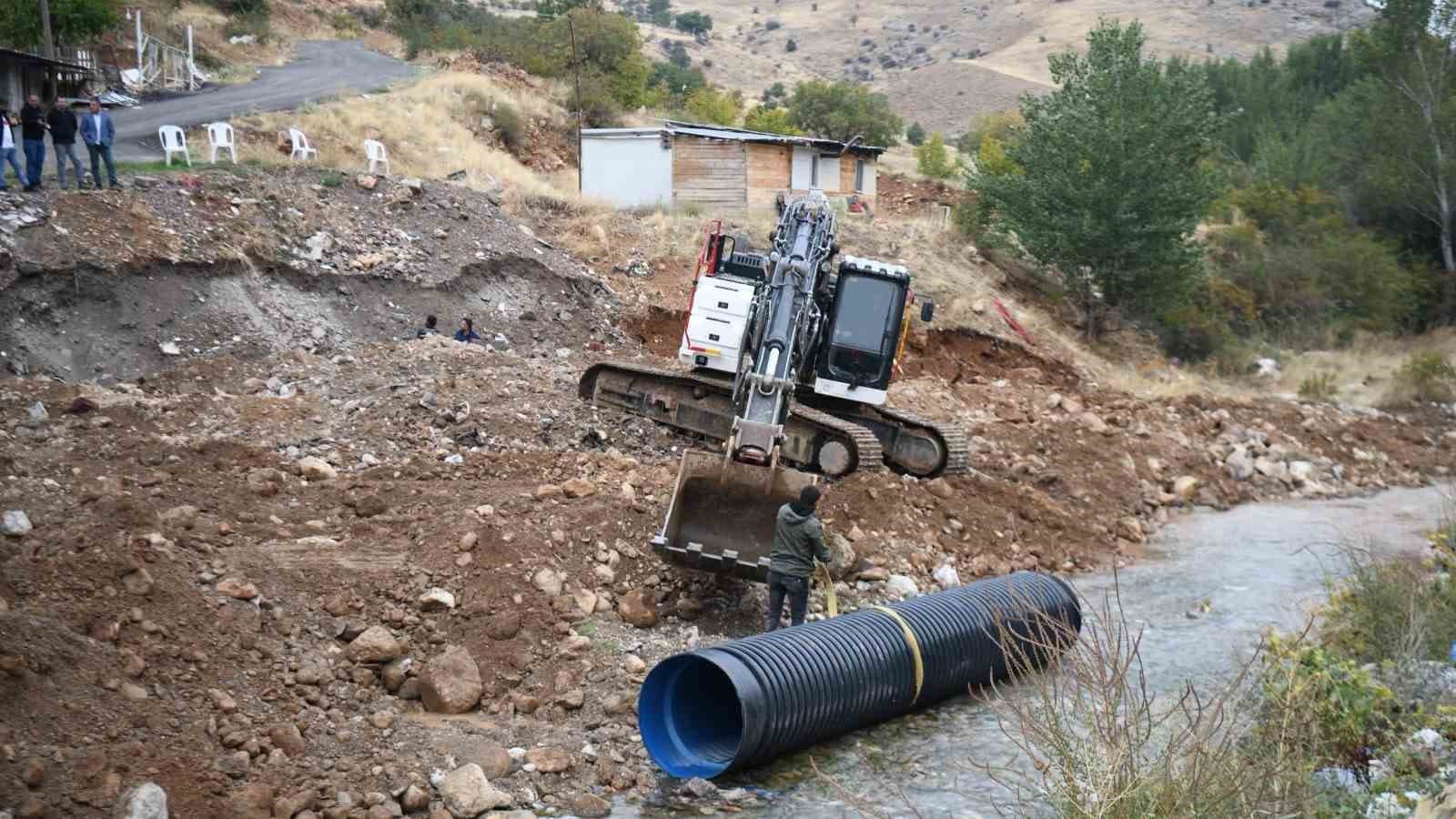 Kadiruşağı Mahallesi'nin Yarım Asırlık Köprü Çilesi Sona Eriyor