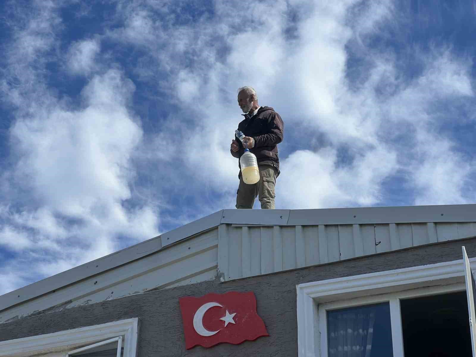 Mudanya'da Yıkım Gerginliği: Ev Sahibi Çatıya Çıkarak Direndi