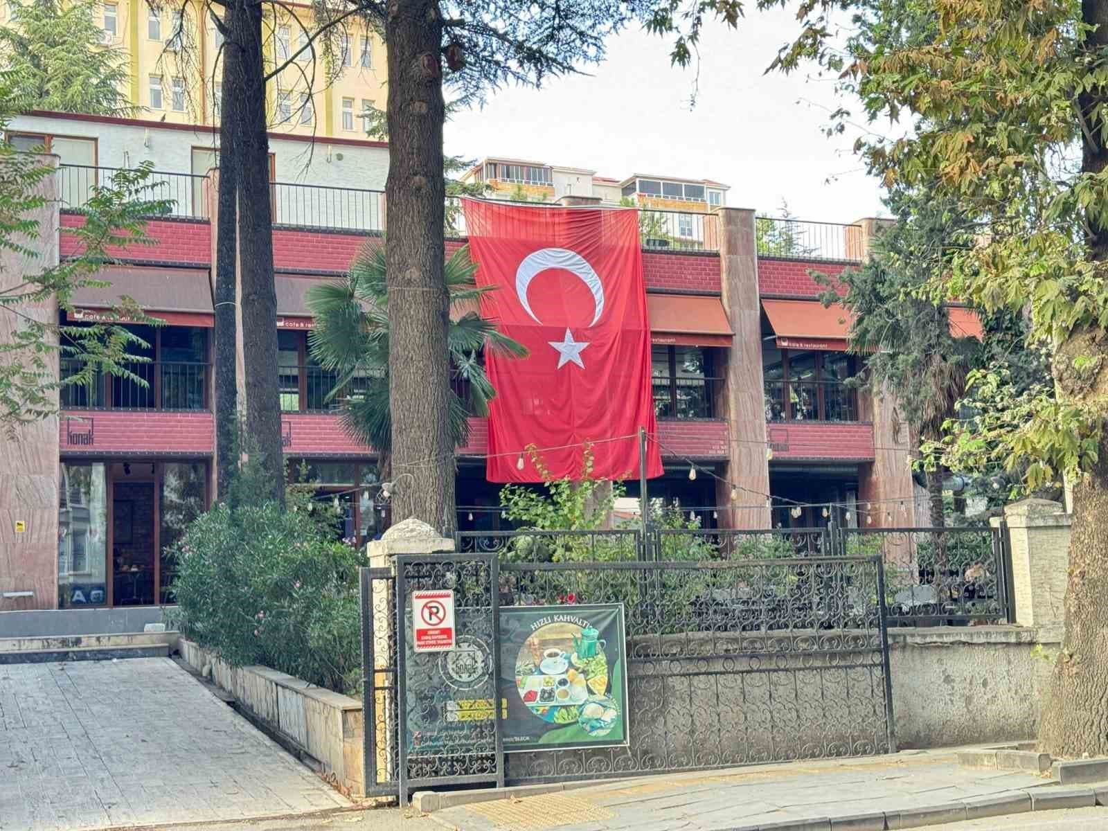 Konak Kafe Tahliye Sürecine İlişkin Komisyon Raporu Hazırlandı