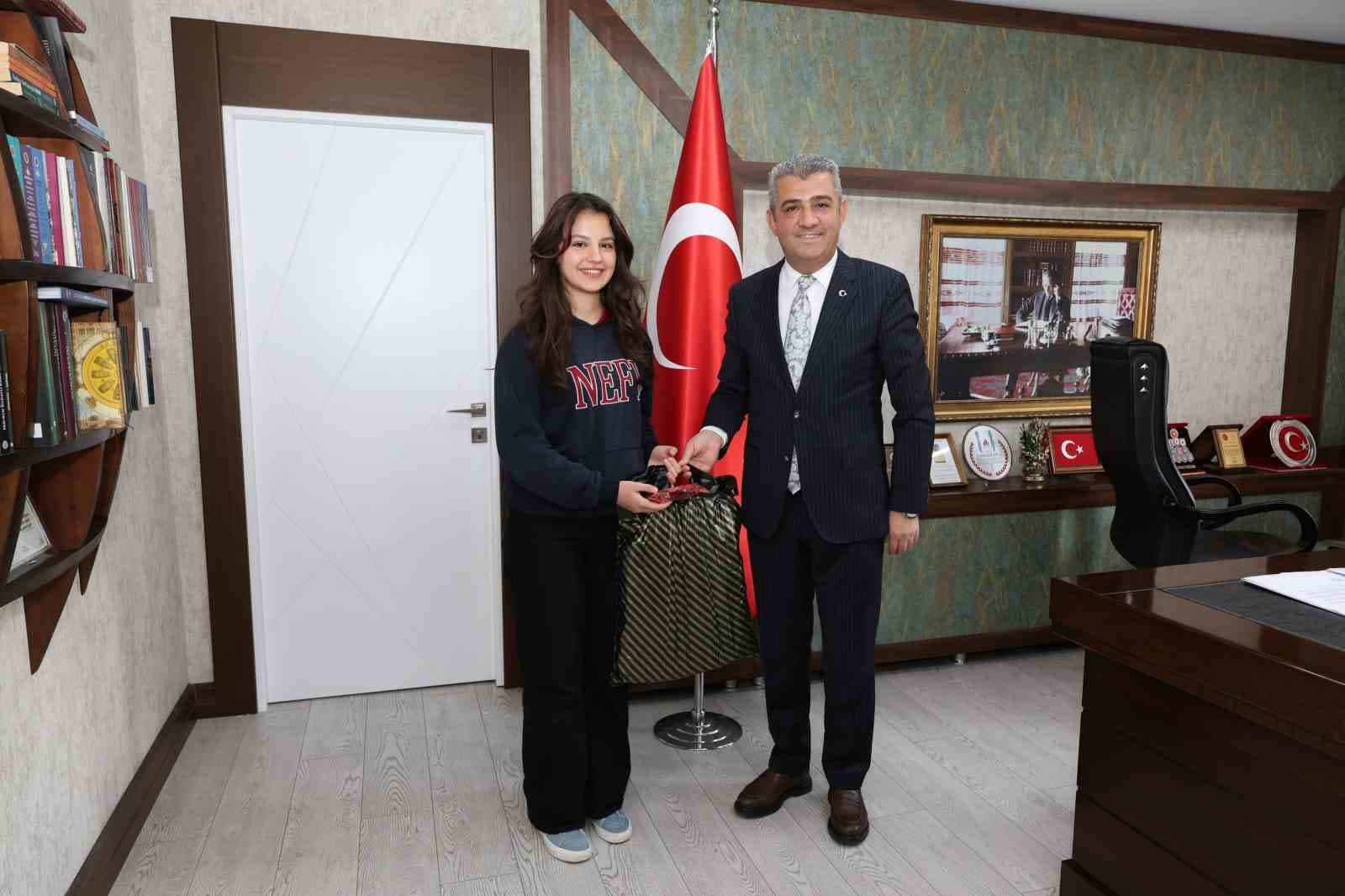 Genç Yazılımcıdan Dünya Derecesi: Yapay Zekâ Projesiyle Üçüncülük