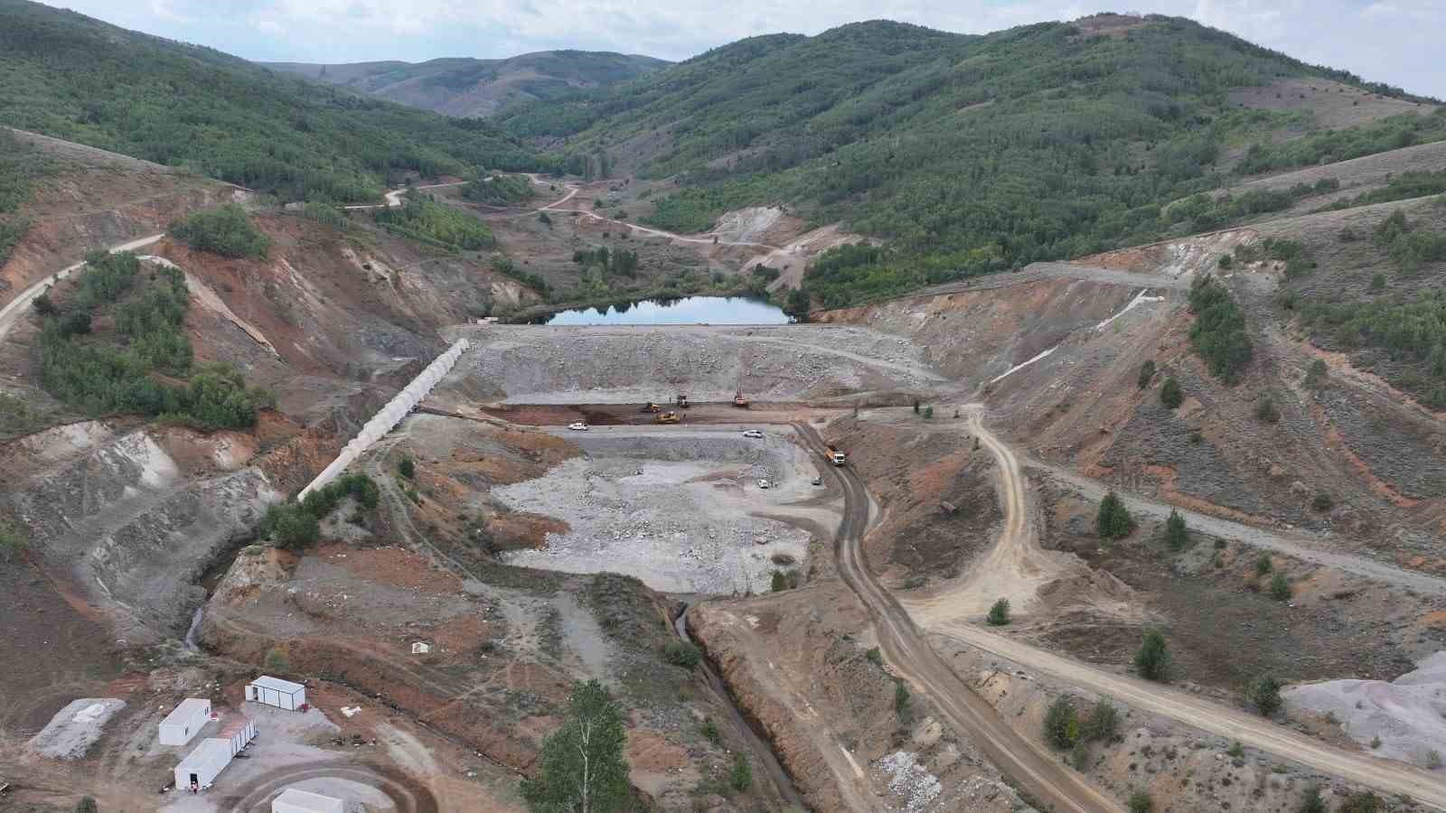 Bayburt Petekli Göleti'nde İnşaat Çalışmaları Hız Kesmiyor
