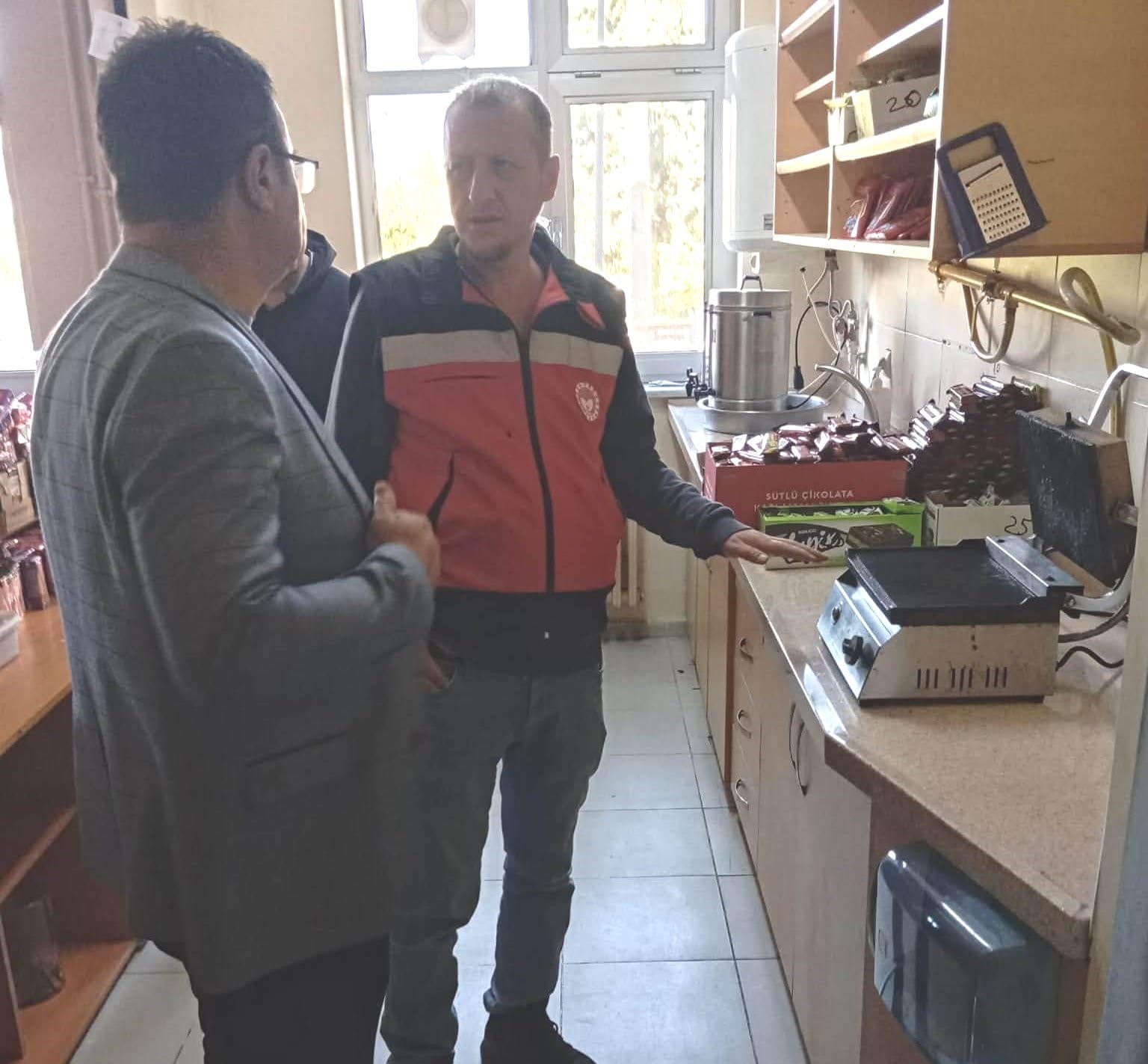Çavdarhisar'daki Okul Kantinlerinde Gıda Denetimi Yapıldı