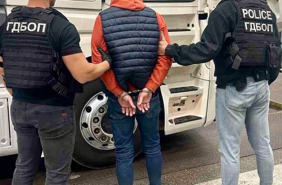 Türkiye Yolundaki Tırda 12 Kilogramdan Fazla Kokain Yakalandı