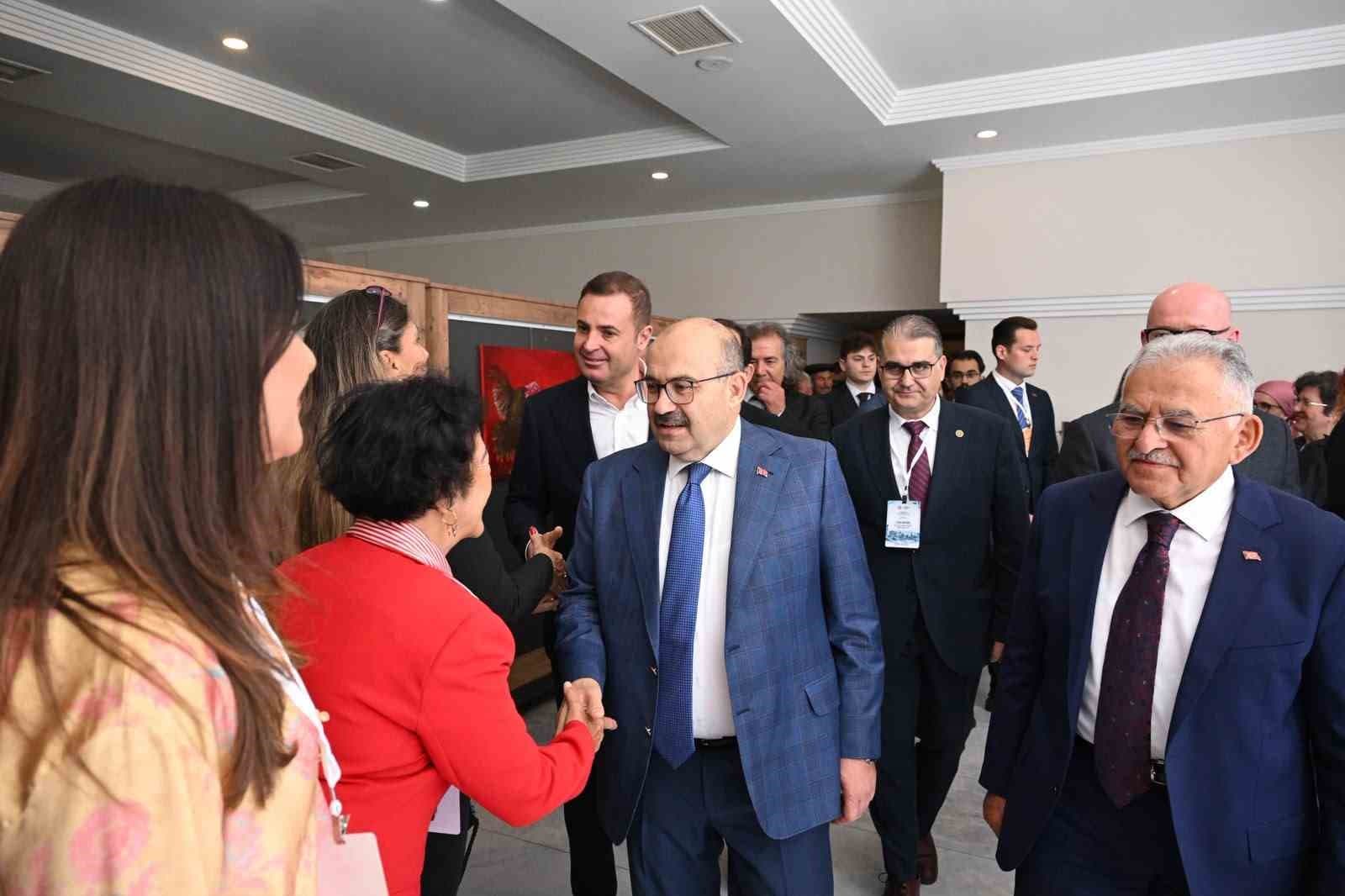 Türkiye Kent Konseyleri Birliği'nin Yeni Başkanı Sevinç Baykan Özden Oldu