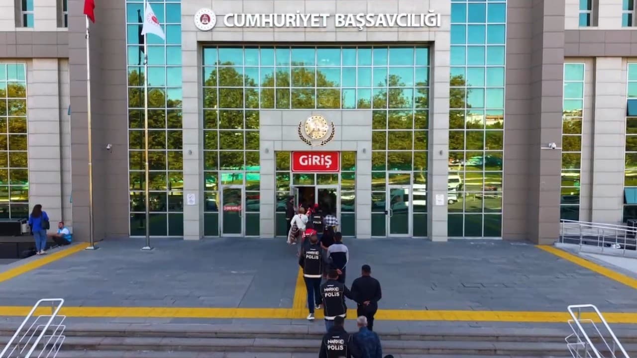 Tekirdağ'da Uyuşturucu Operasyonu: 25 Kişi Tutuklandı