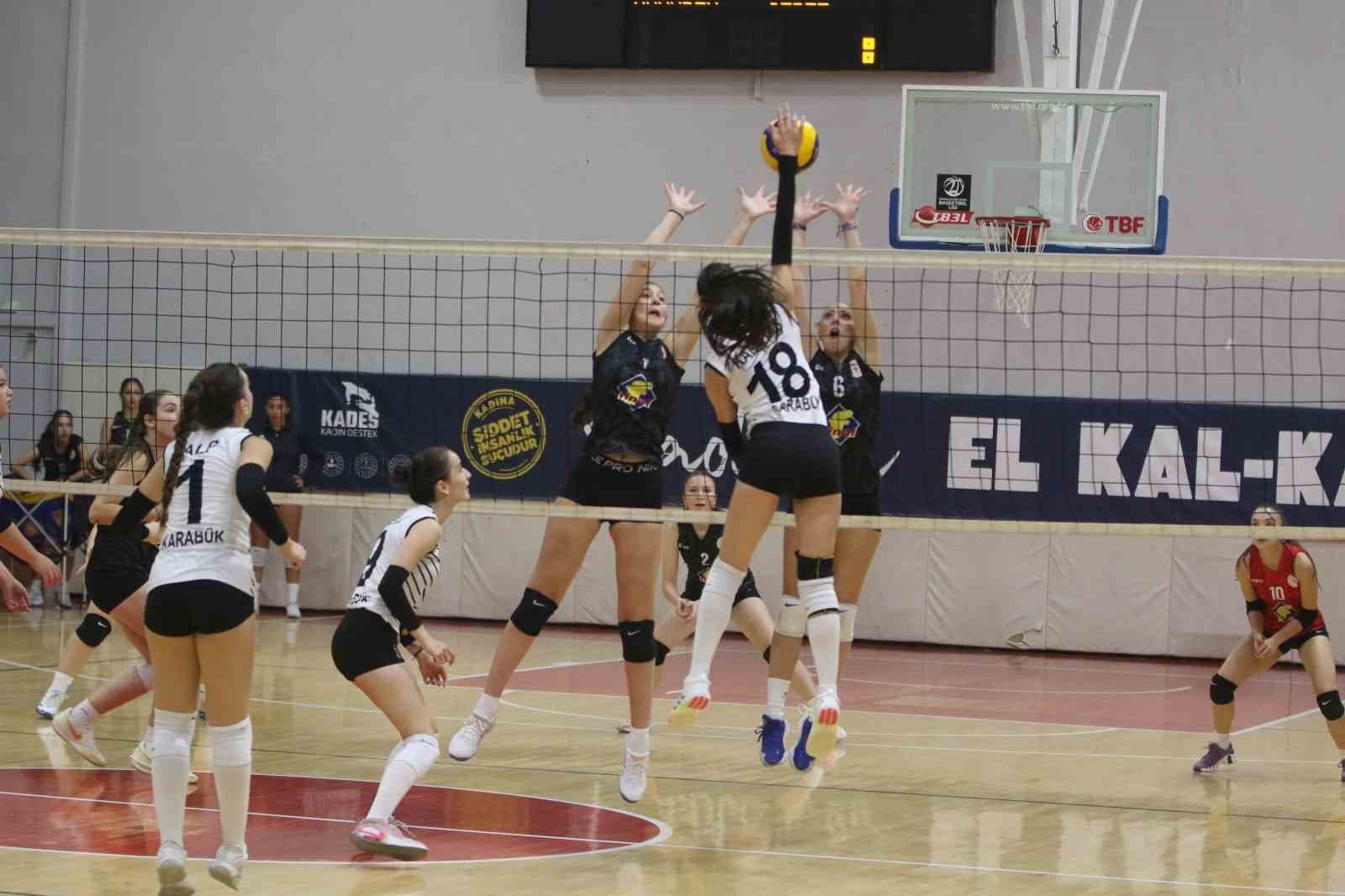 Karabük Gençlikspor, Gebze Gençlikspor'u 3-0'la Geçti