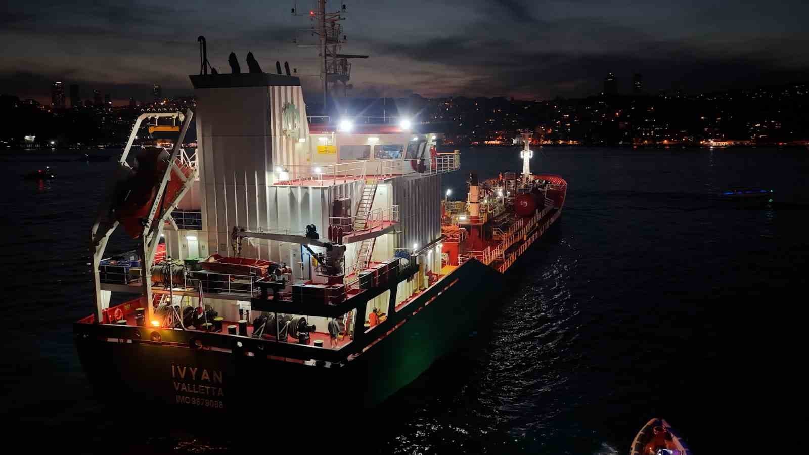 İstanbul Boğazı'nda Kimyasal Tanker Facianın Eşiğinden Döndü