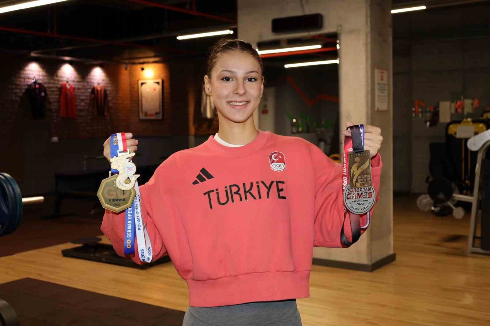 Milli Tekvandocu Hatice Pınar Yiğitalp Avrupa'nın Zirvesinde