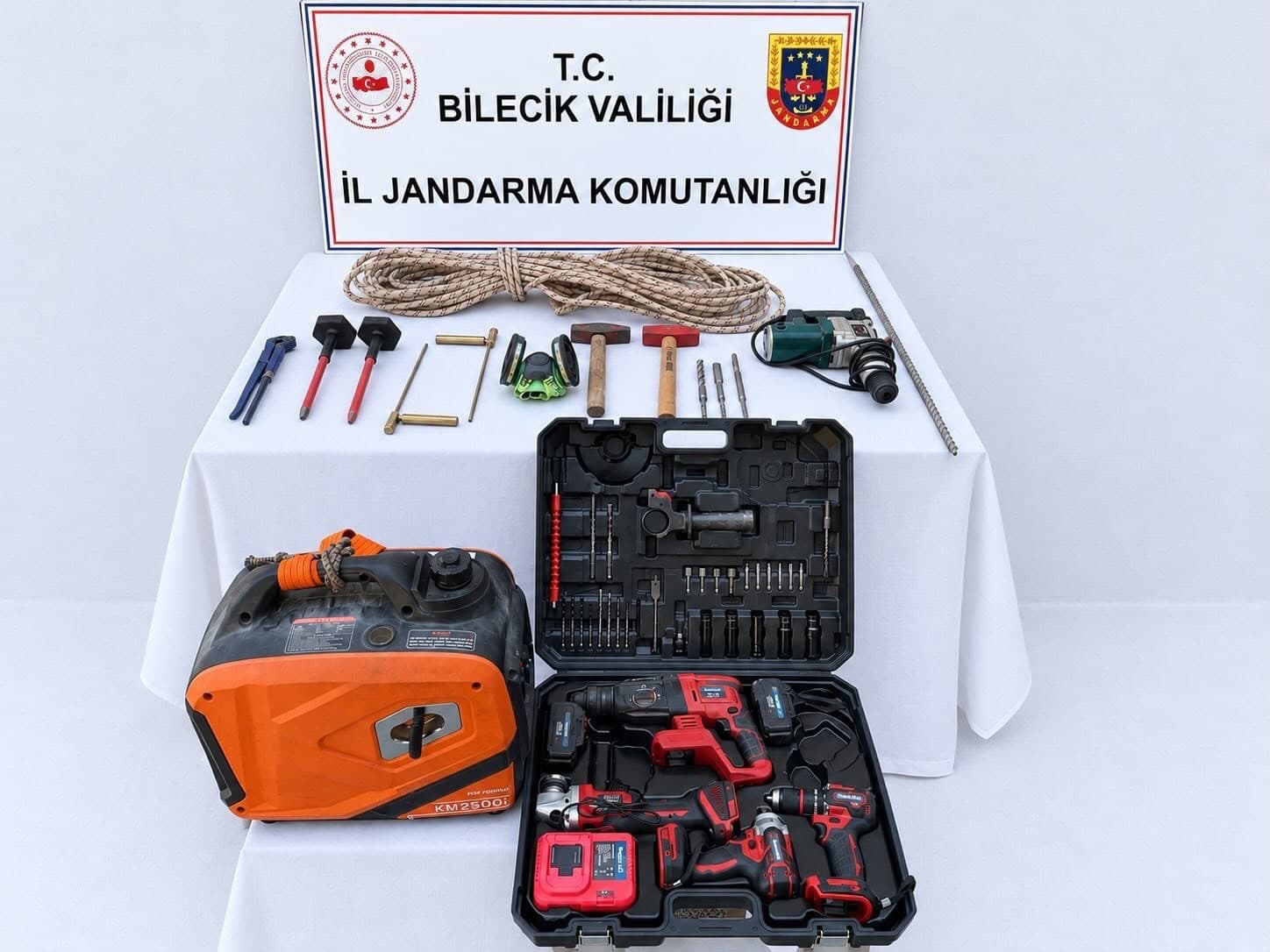 Bilecik'te Define Avcılarına Suçüstü Operasyon