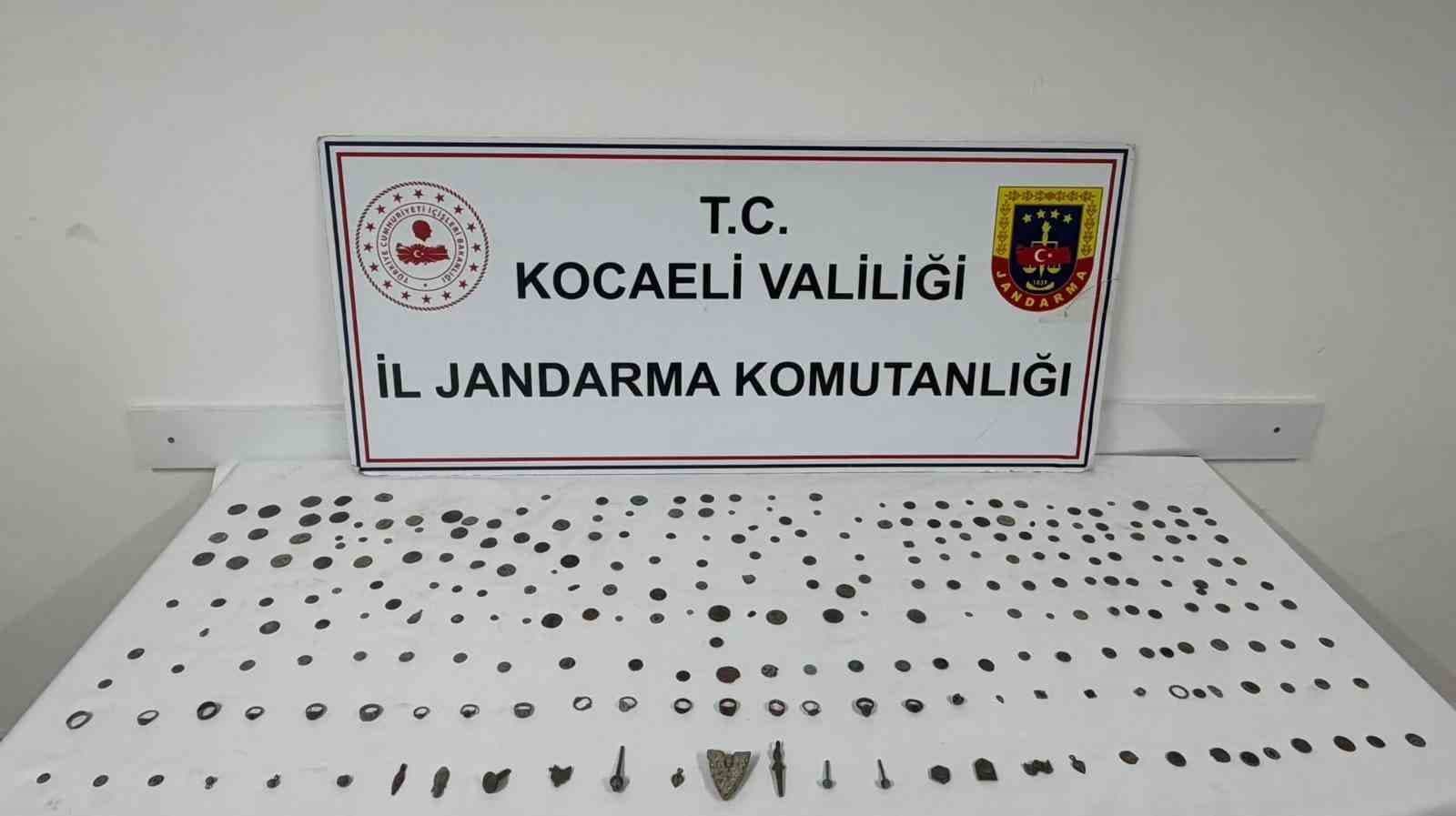 Kocaeli'de Tarihi Eser Operasyonu: 271 Parça Ele Geçirildi