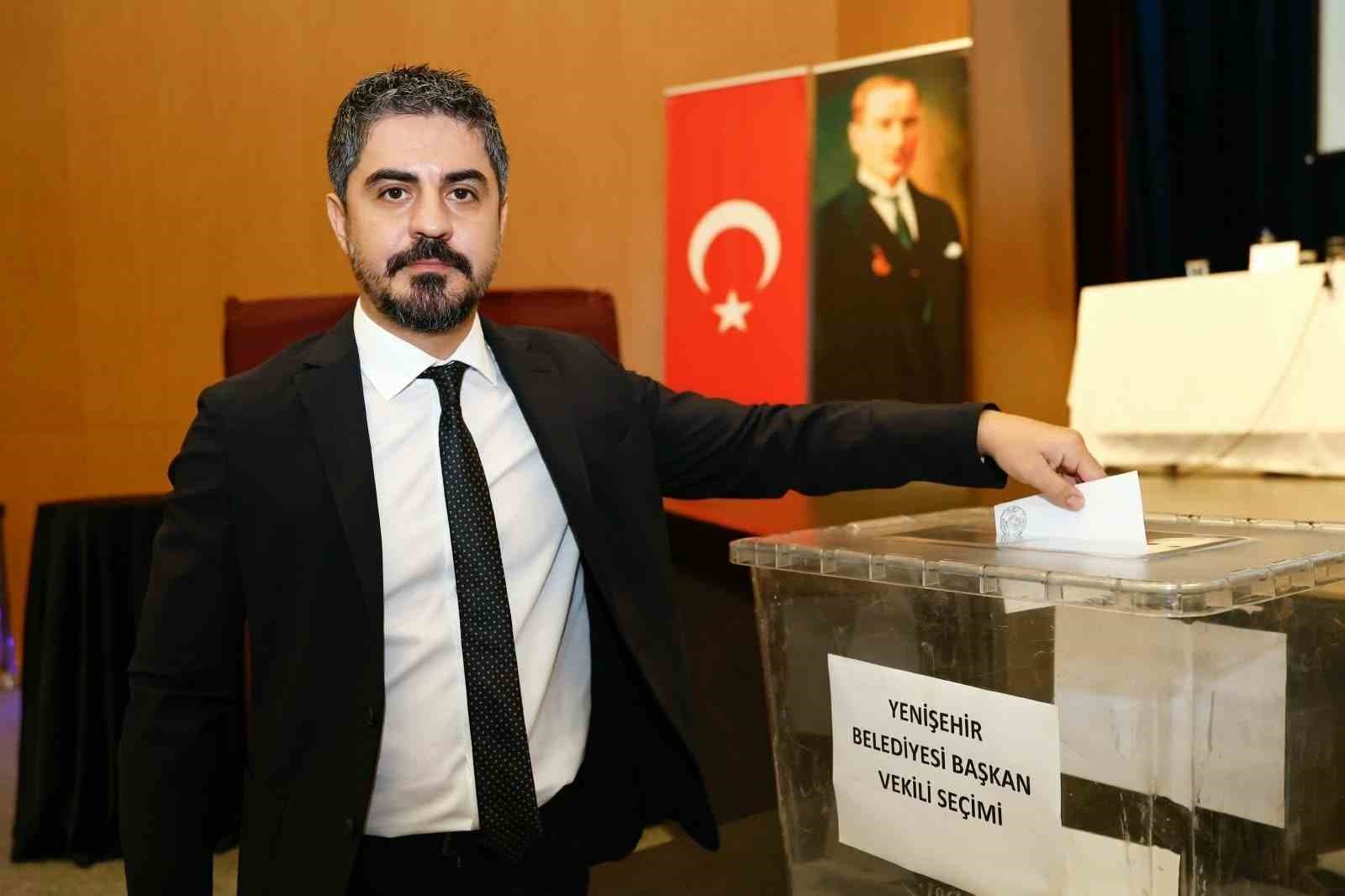 Yenişehir Belediyesi'nde Çağdaş Dutlu Başkanvekili Seçildi