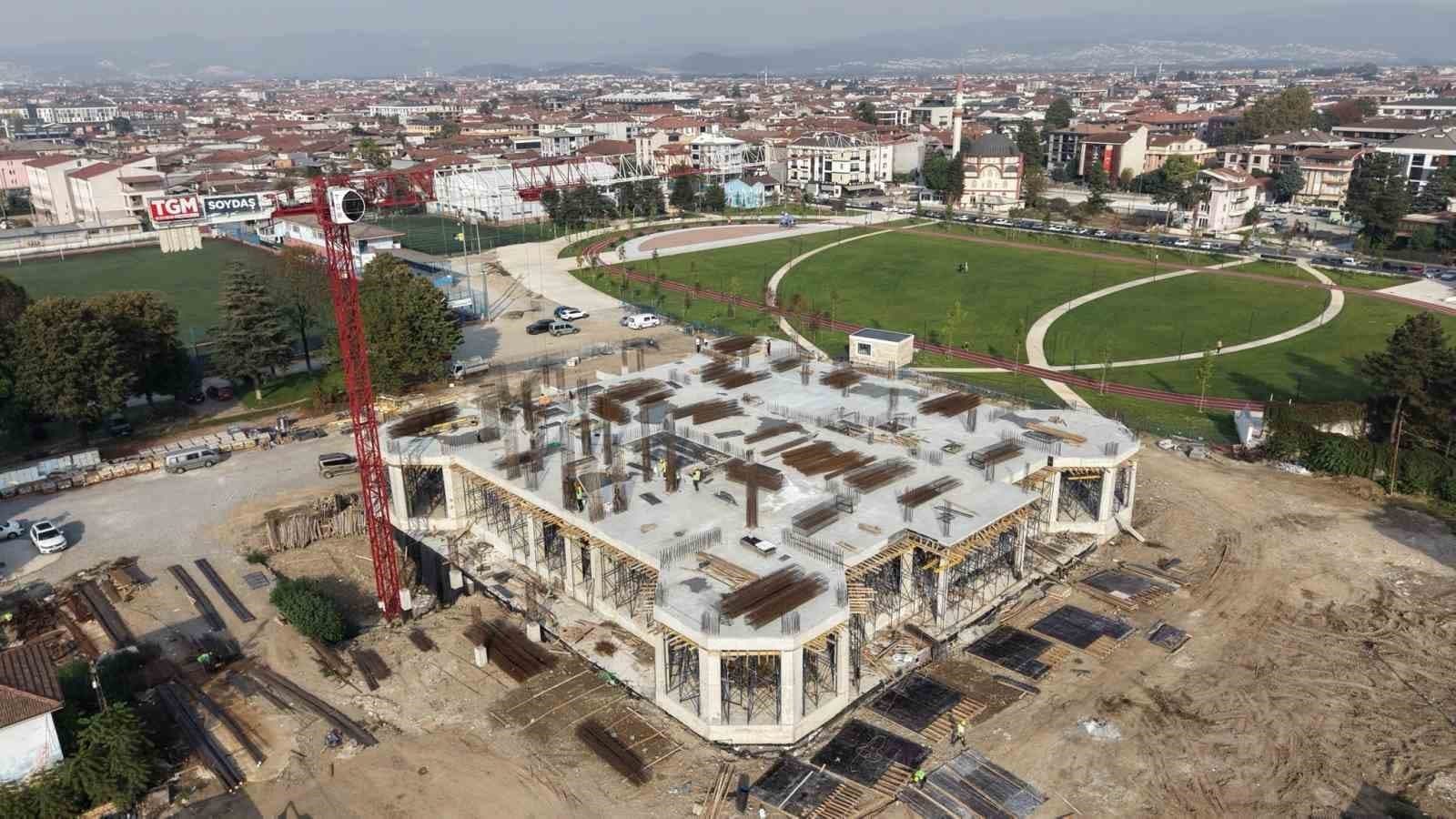 Düzce'nin Yeni Simgesi Olacak Anıt Eser Yükseliyor