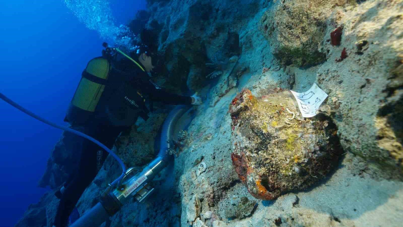 Kekova'da Dünyanın En Eski Batığı Gün Yüzüne Çıkarıldı