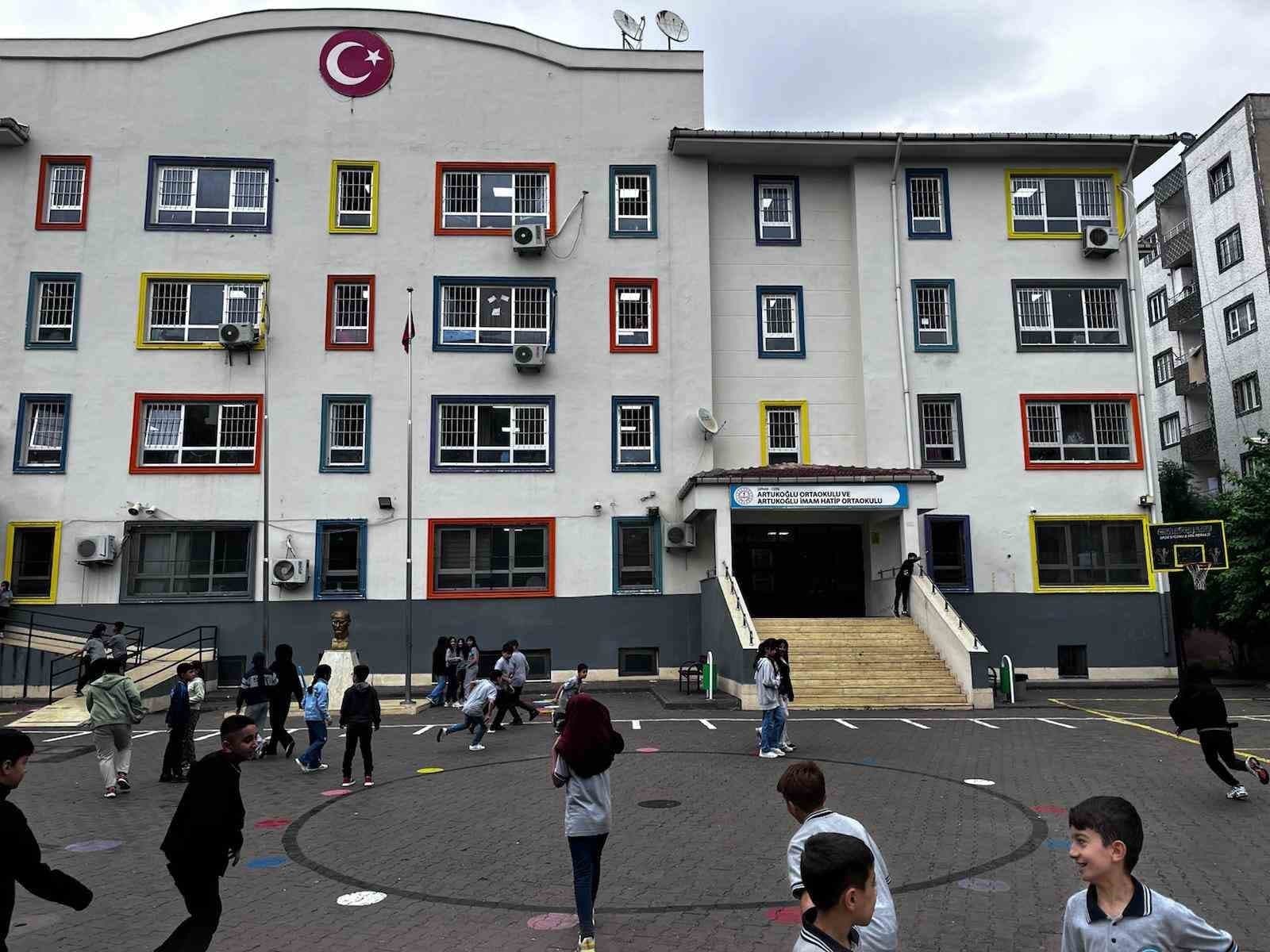 Cizre'deki Ortaokul Öğrencilerine Afet Bilinci Eğitimi Verildi