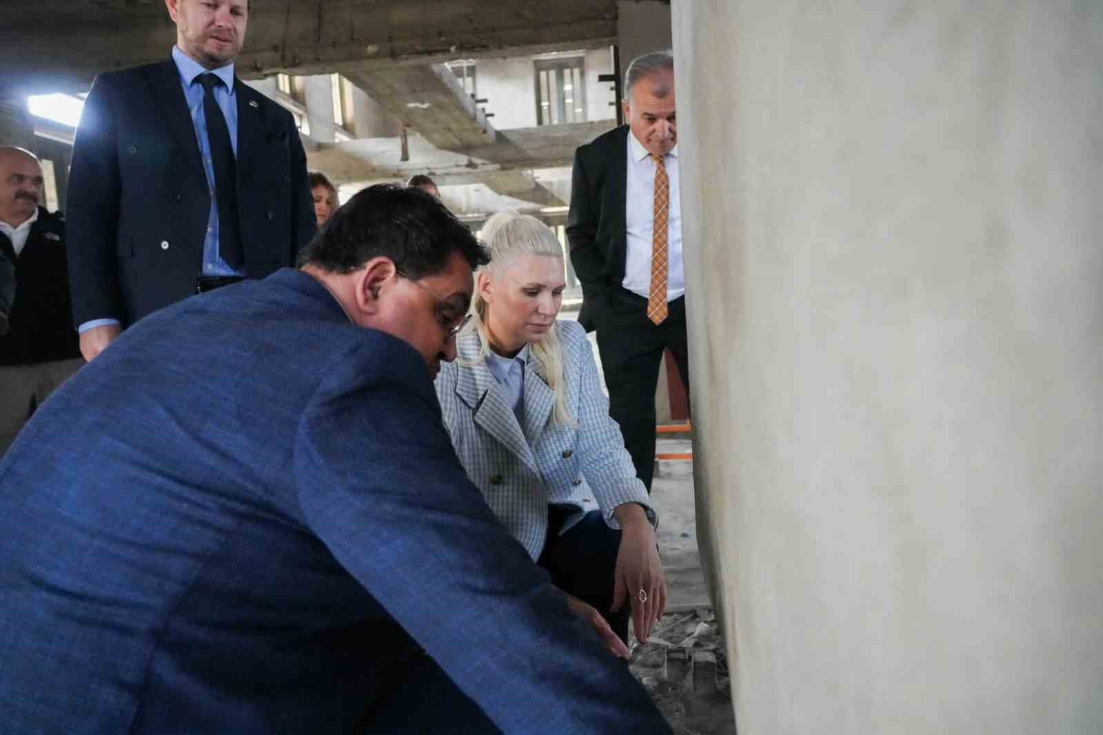 Başkan Subaşı Tarihi Koza Fabrikasını İnceledi