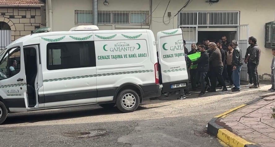 Hayvan Çiftliğinde Elektrik Akımına Kapılan 16 Yaşındaki Çocuk Yaşamını Yitirdi
