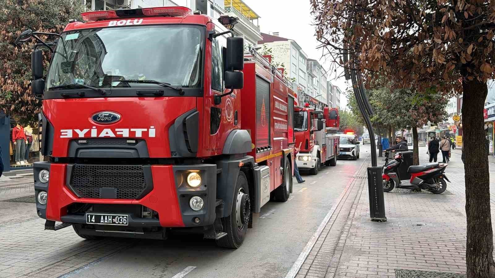 Bolu'da Kozmetik Mağazasında Elektrik Kaynaklı Korku