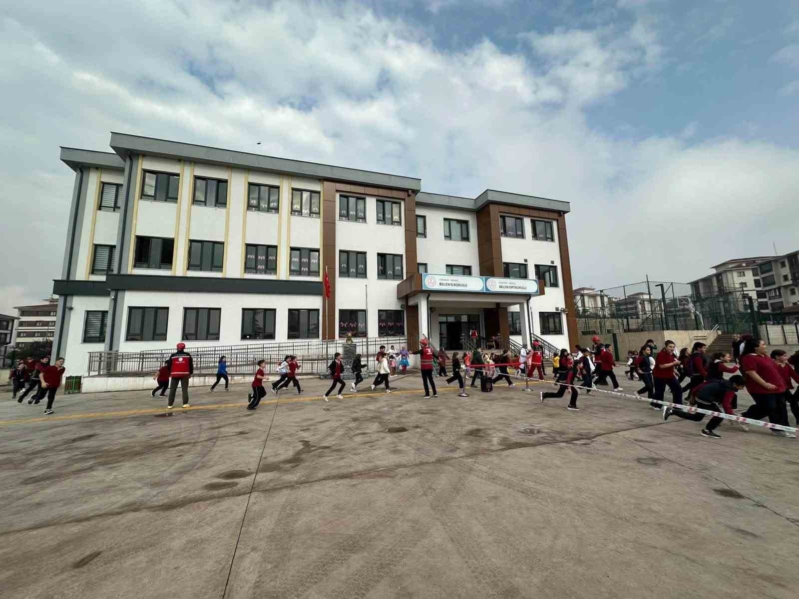 Karabük'te Afet Bilincini Artırmak İçin Kapsamlı Eğitimler Düzenlendi