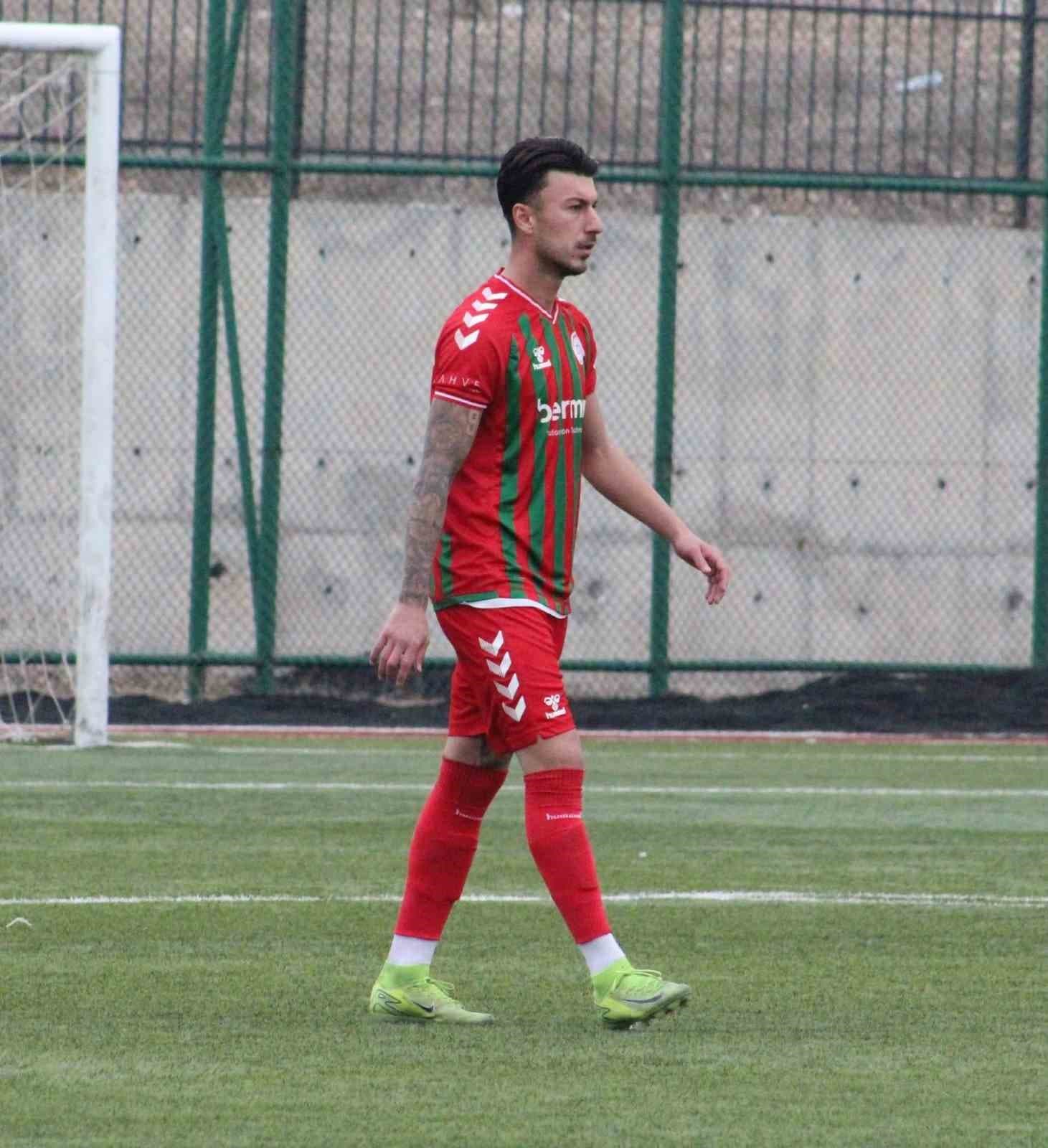 Kovancılarspor Savunmaya Takviye Yaptı: Tolga Amasyalı İmzayı Attı