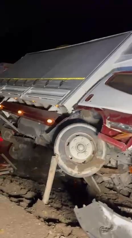 Bursa'da Zincirleme Kaza: 4 Araç Birbirine Girdi