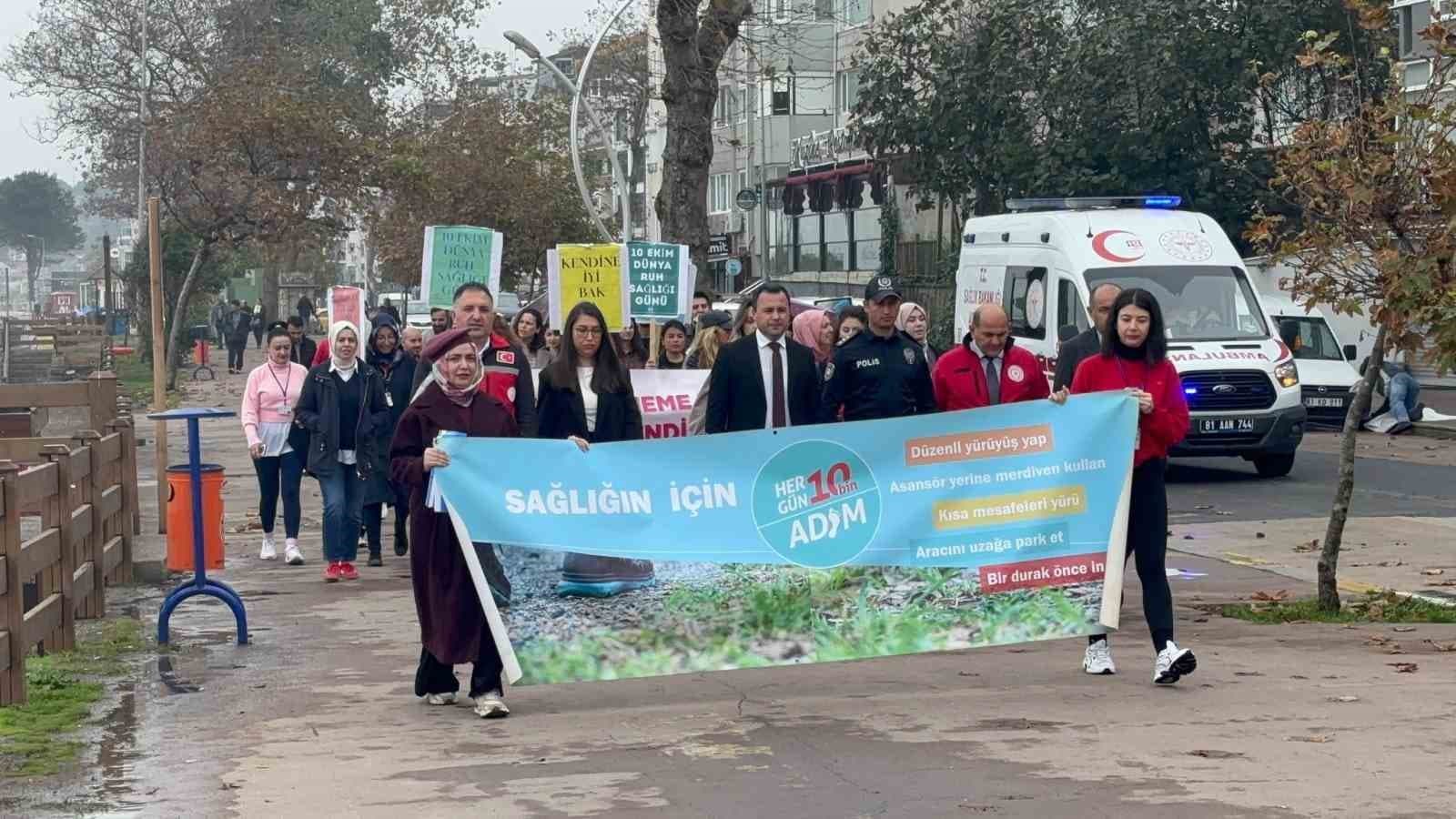 Akçakoca'da Sağlık ve Farkındalık Yürüyüşü Düzenlendi