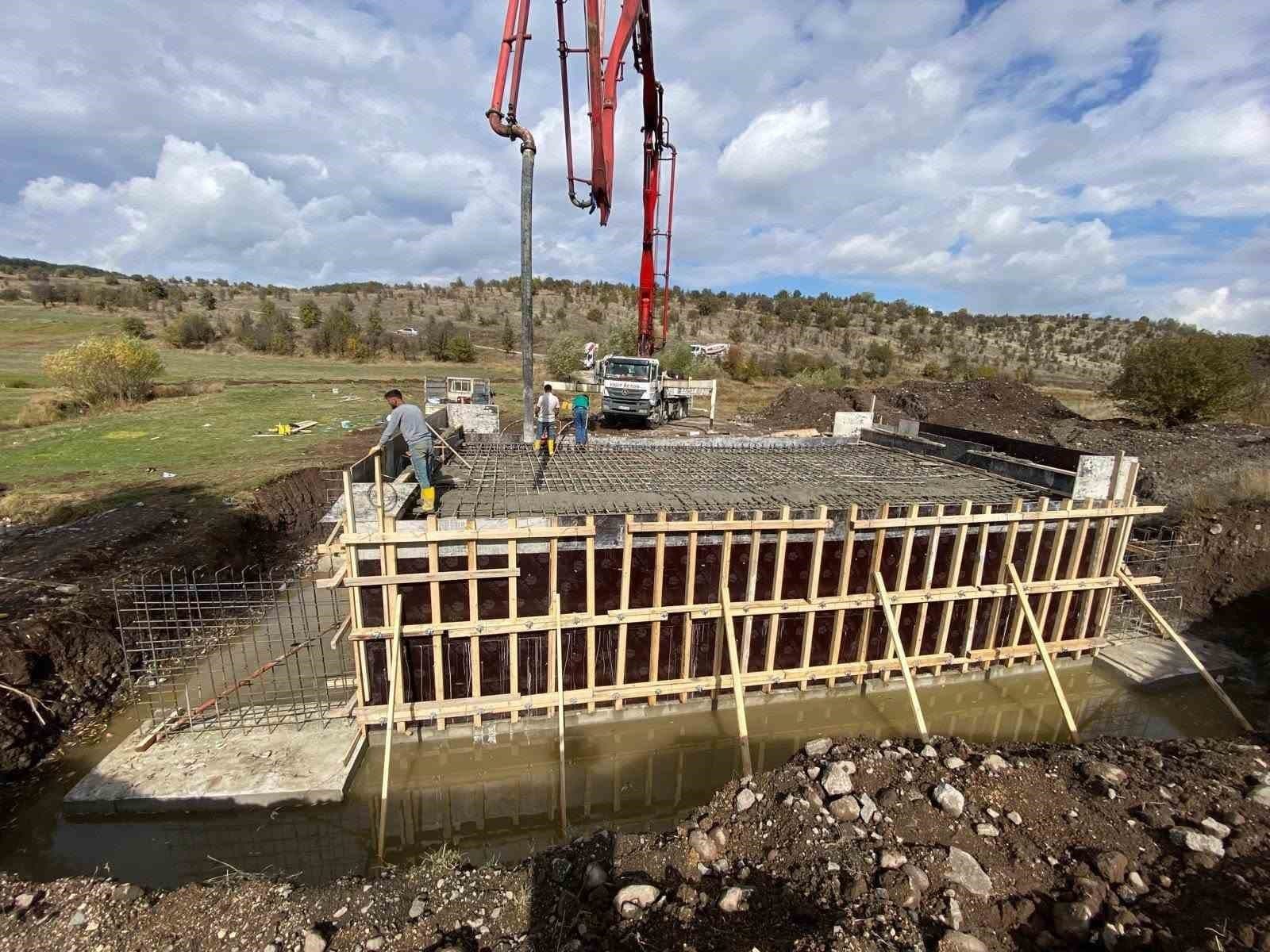 Bolu'da 6 Köyde Menfez Köprüleri Modernize Ediliyor