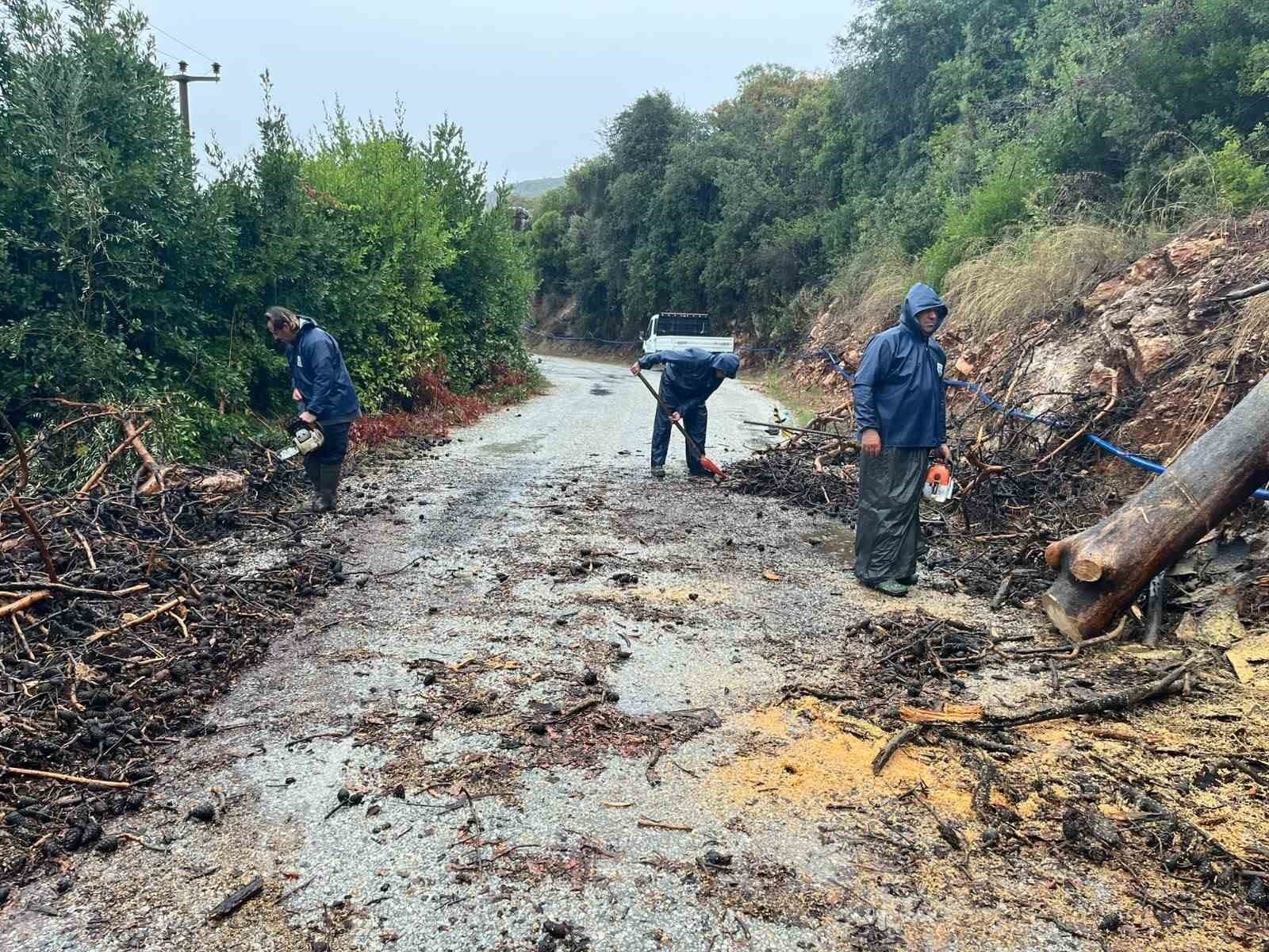 Marmaris Belediyesi Sağanak Yağışa Karşı Teyakkuzda