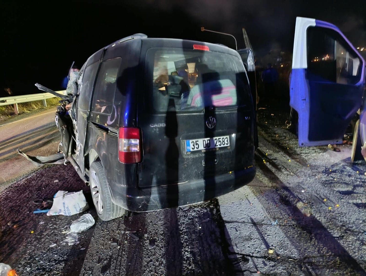 Manisa'da Zincirleme Trafik Kazası: 5 Yaralı