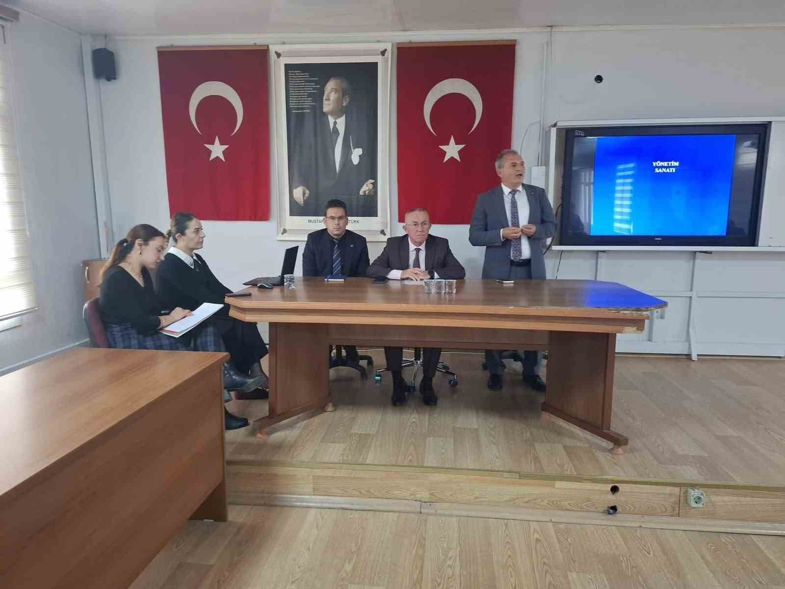 Sarıgöl'de Eğitim Kurumlarında Güvenlik ve Protokol Toplantısı Yapıldı