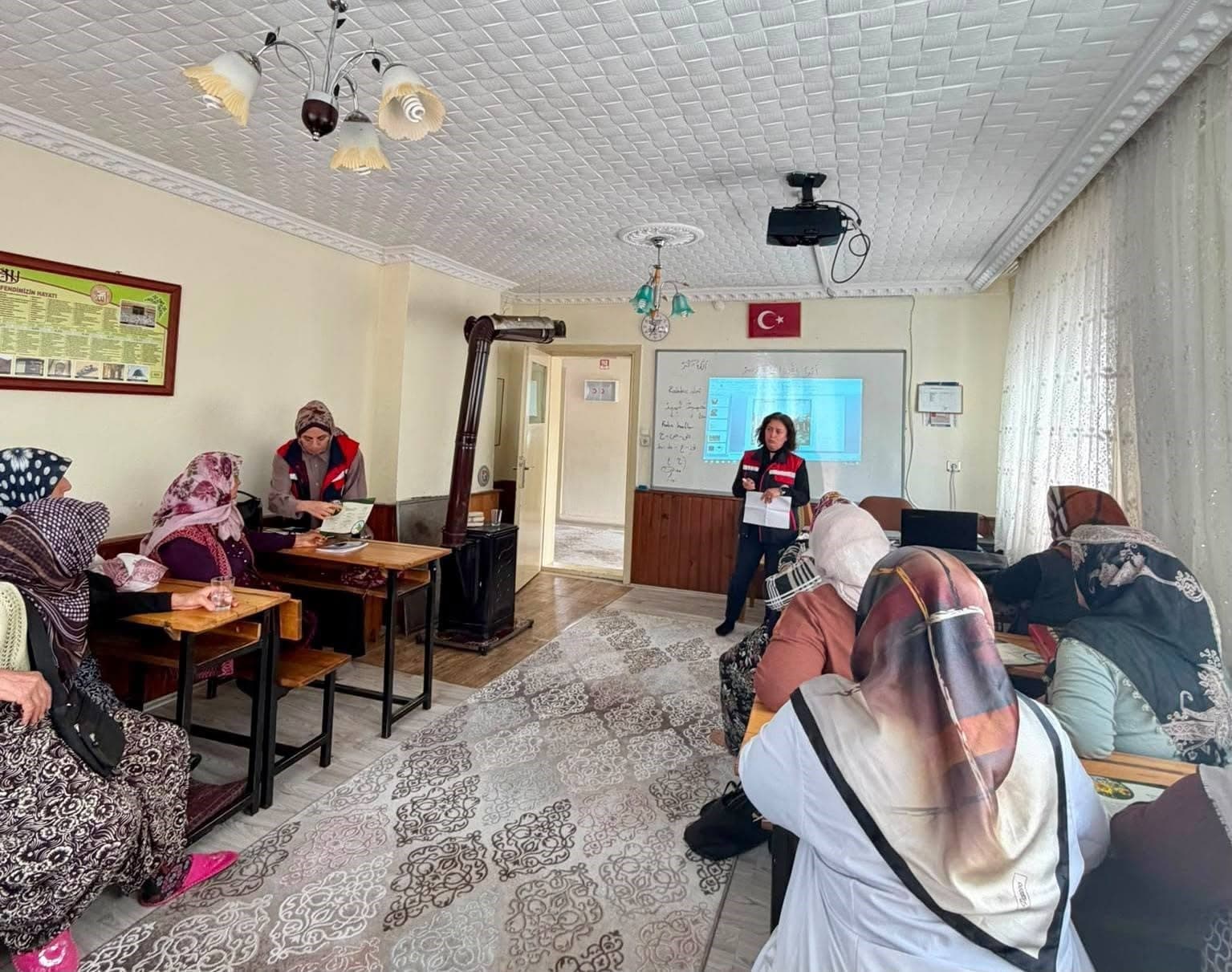 Bolvadinli Kadın Çiftçilere Tarımsal Eğitim Seferberliği