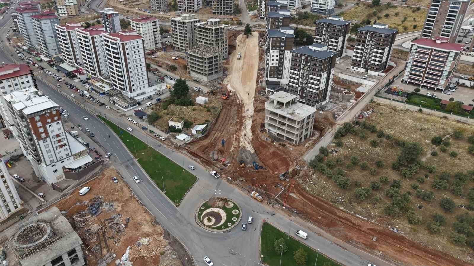 Tömek Kavşağı'nda Trafik Yoğunluğunu Azaltacak Çalışmalar Başladı