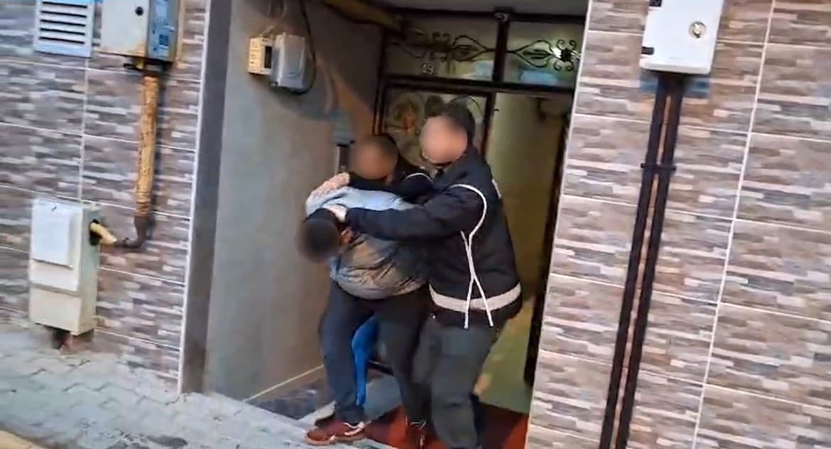 Bursa'da Suç Örgütlerine Eleman Sağlayan Şahıslara Operasyon: 25 Gözaltı