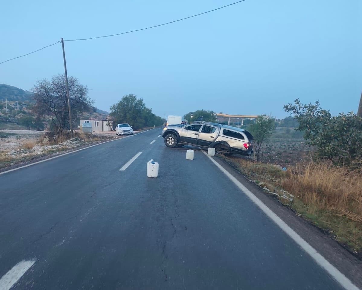 Çermik'te Kaygan Yol Kazaya Yol Açtı