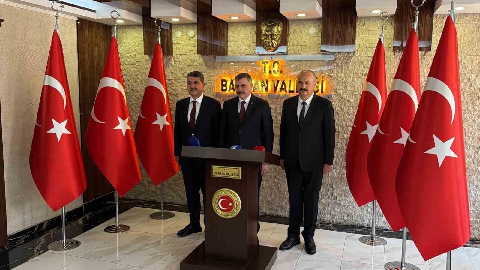 Bakan Mustafa Çiftçi Batman Valiliğini Ziyaret Etti