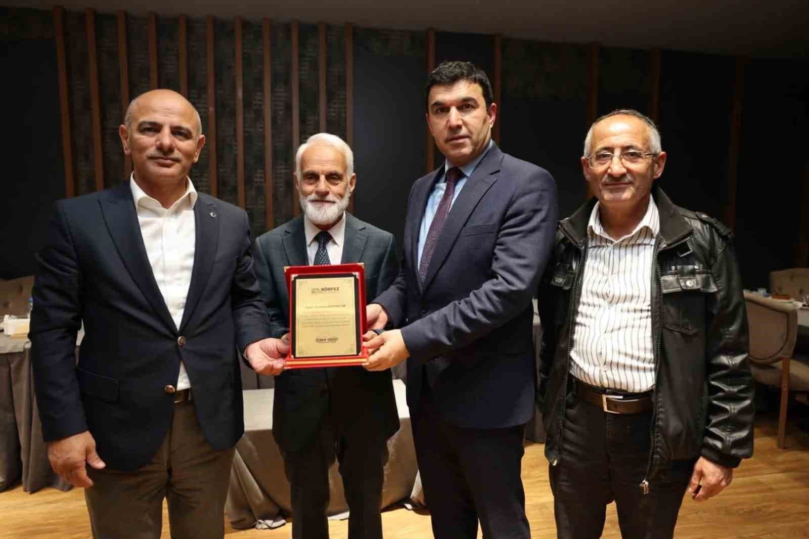 76 Yaşındaki Atlet Emrullah Bayraktar 10 Kilometrede Şampiyon Oldu