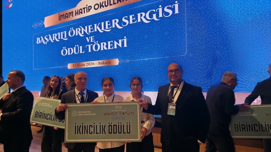 Kazım Karabekir İmam Hatip Ortaokulu'na Türkiye İkinciliği