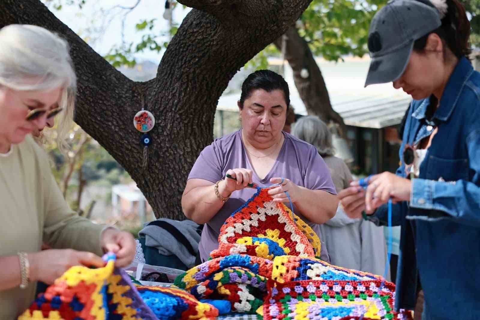 Bodrum Sokakları Kadınların El Emeğiyle Renkleniyor