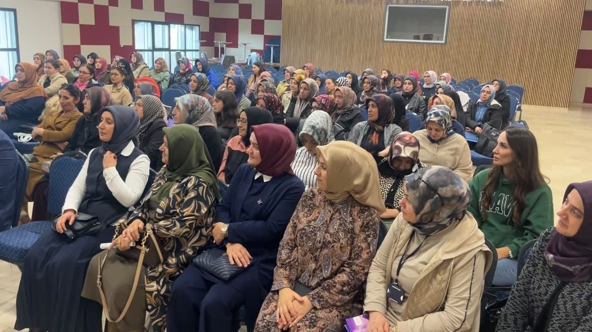 Sivas'ta Aile Yapısını Güçlendirmek İçin Seminerler Başladı