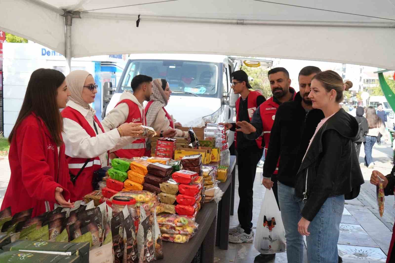 Muş'ta Köy Okullarındaki Öğrenciler İçin İyilik Çarşısı Kuruldu