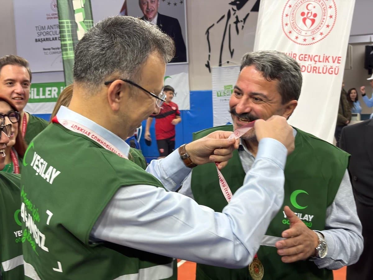 Eskişehir'de Gençler Bağımlılıkla Mücadele İçin Sporla Buluştu