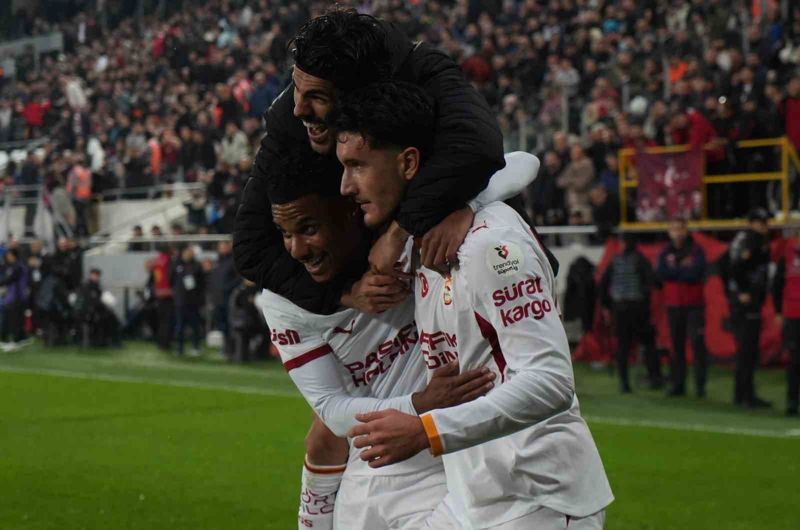 Galatasaray Ankara'da Kazandı, Liderliğini Korudu