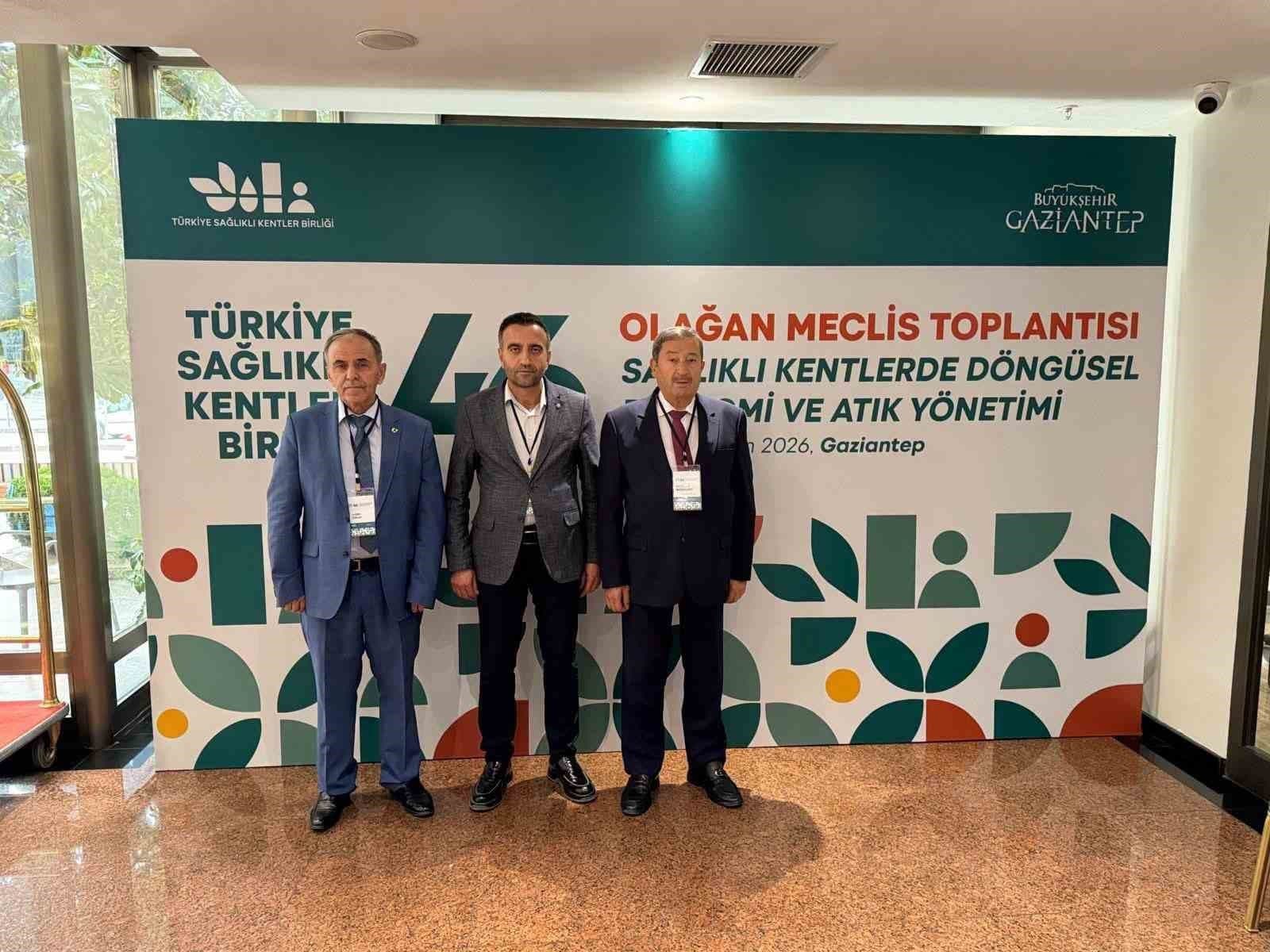Başkan Alican Bozkurt Sağlıklı Kentler Toplantısı'na Katıldı