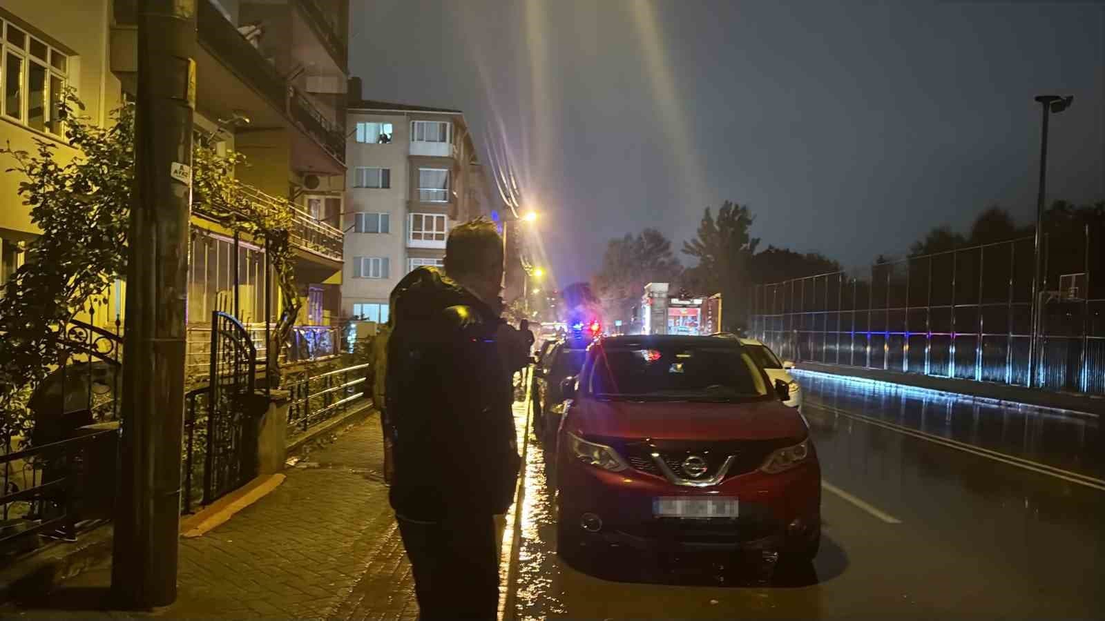 Alkollü Sürücü Kaza Yapıp Yanan Aracını Sigara İçerek İzledi