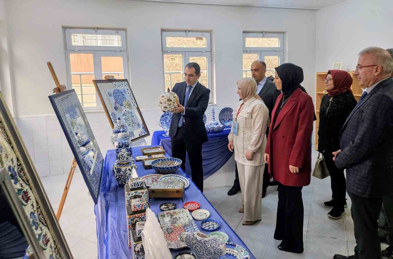 Tavşanlı'da ADEM Kursiyerleri Sertifikalarına Kavuştu