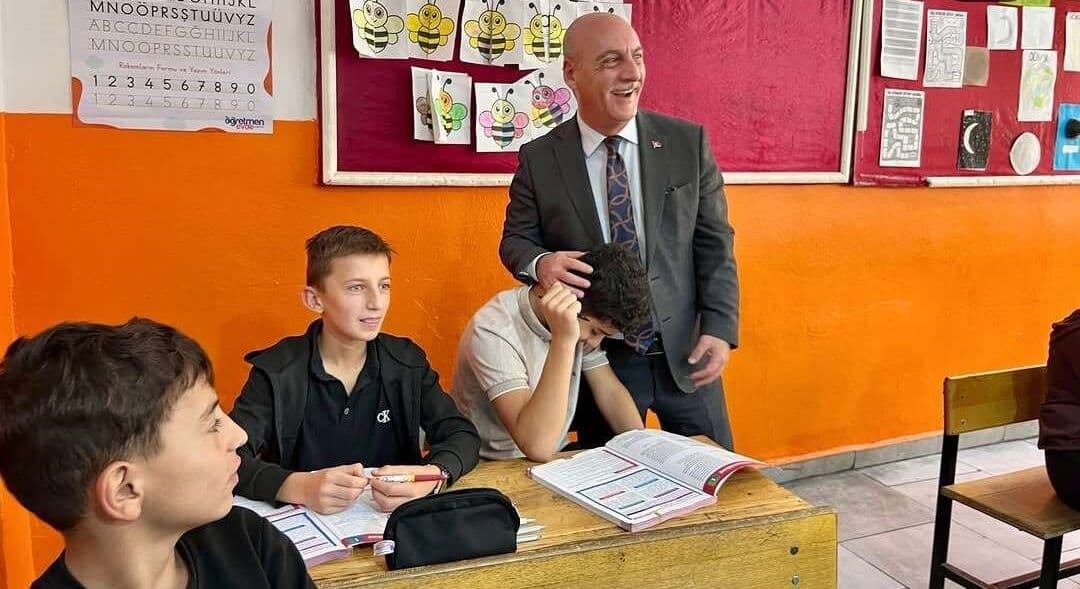 Şırnak'ta Öğrencilere Eğitim ve Motivasyon Desteği