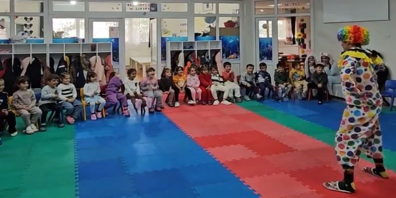 Şırnak'ta Minikler Diş Sağlığını Tiyatroyla Öğrendi