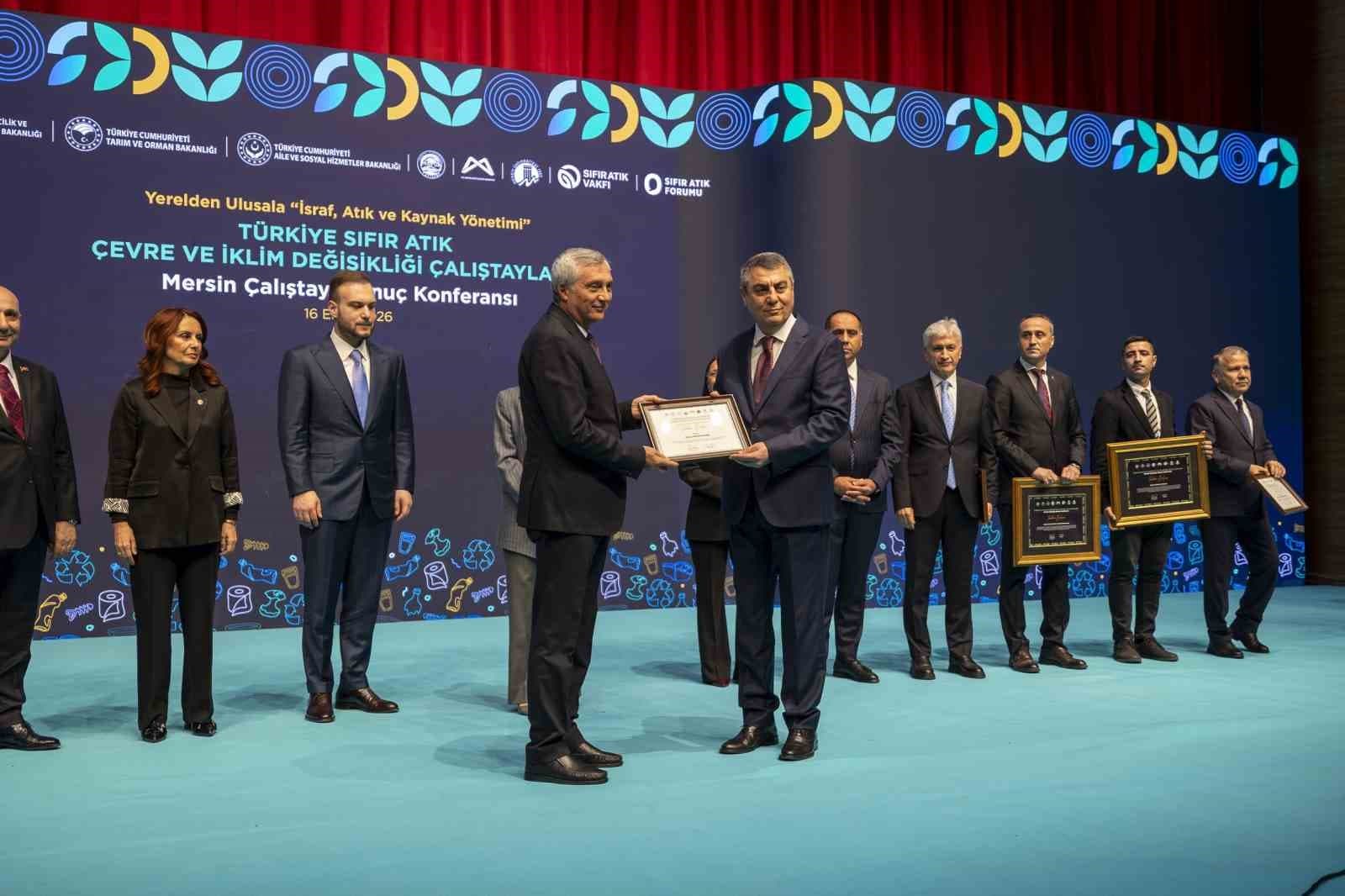 Mersin Büyükşehir Belediyesinin Sıfır Atık Projelerine Ödül